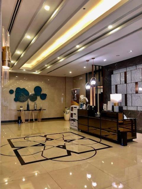 Luxury Bgc Condo In Taguig, Mckinley - Covered Parking And Wifi Free Exterior foto